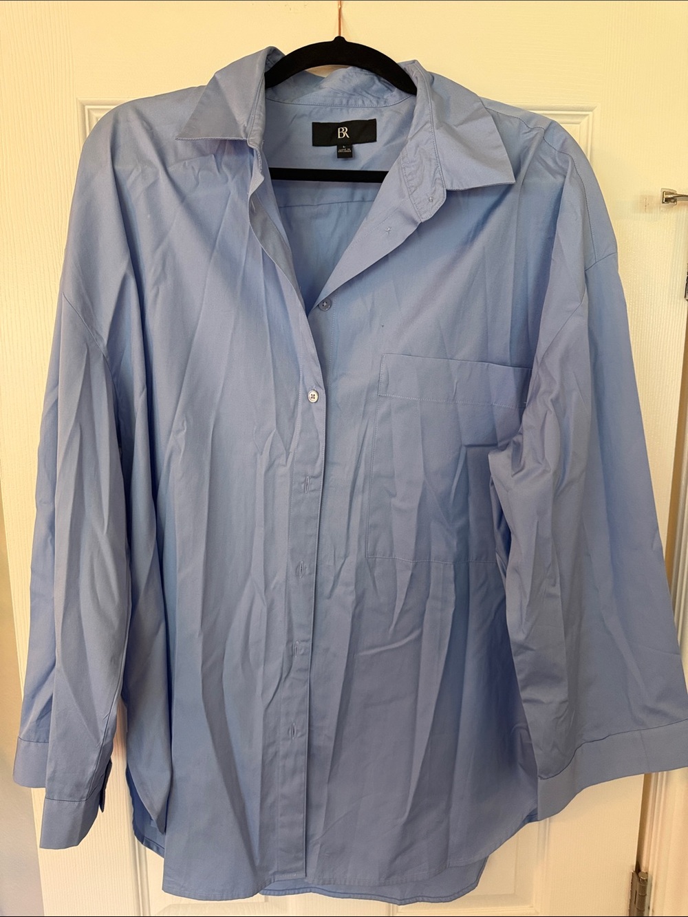 Banana Republic women’s Light Blue Long-Bell Sleeve button down shirt